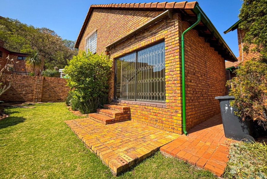 3 Bedroom Property for Sale in Bassonia Gauteng