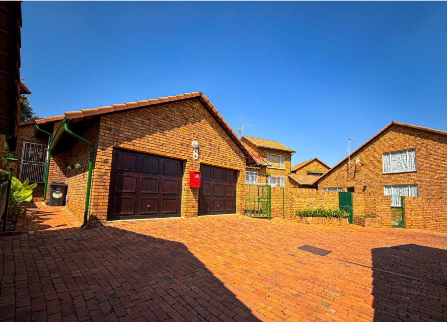 3 Bedroom Property for Sale in Bassonia Gauteng