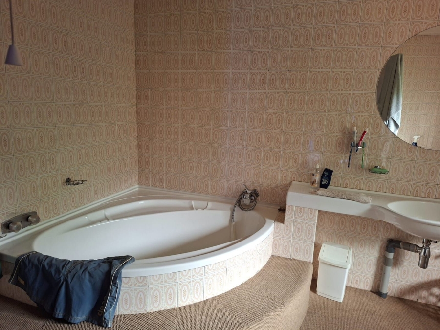 6 Bedroom Property for Sale in Lynnwood Gauteng