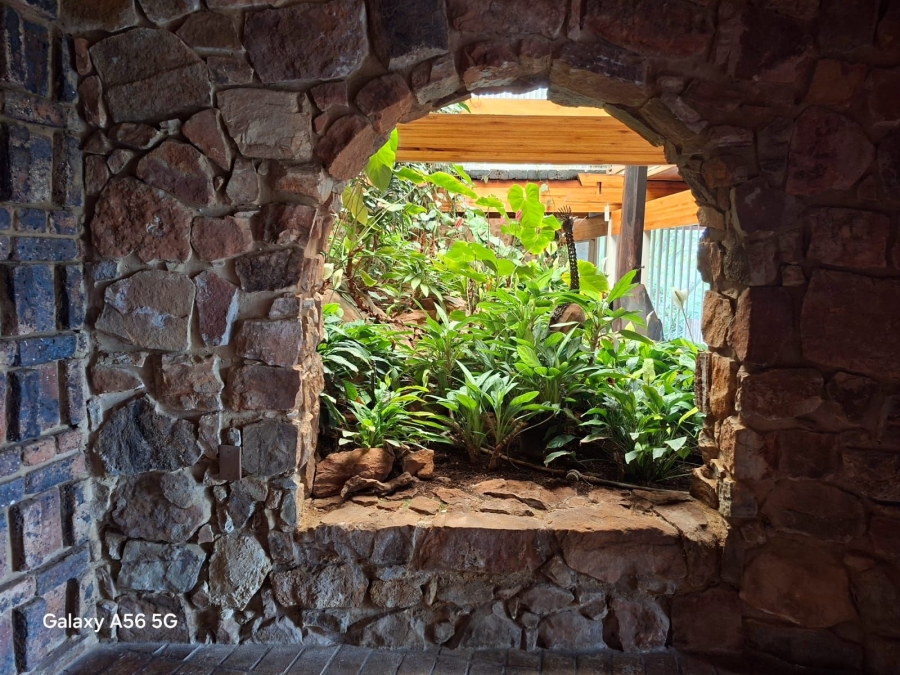 6 Bedroom Property for Sale in Lynnwood Gauteng