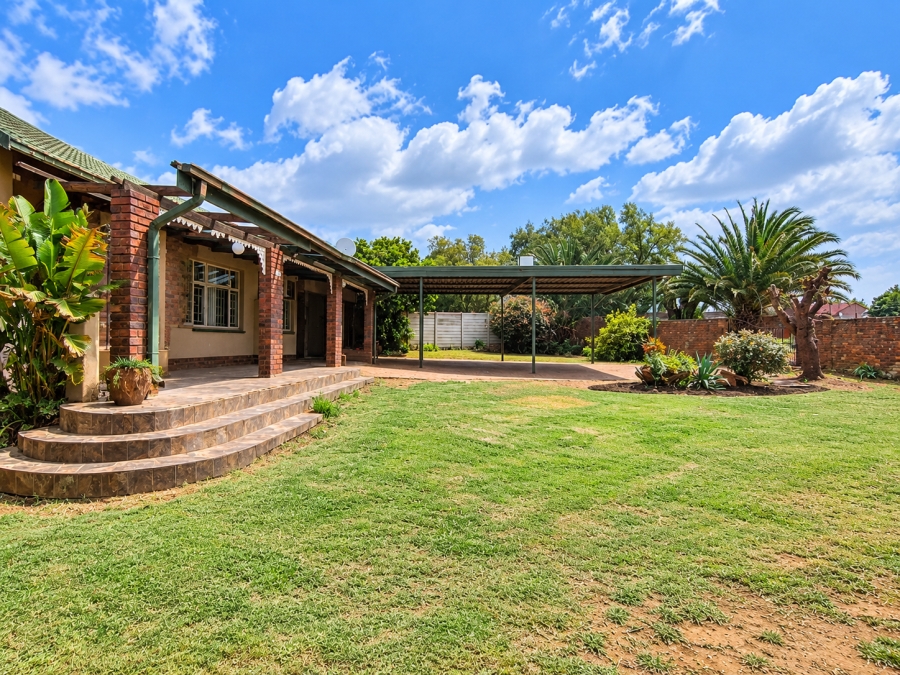 3 Bedroom Property for Sale in Rensburg Gauteng