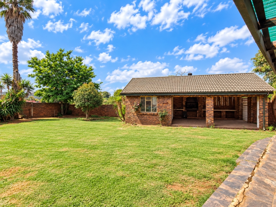 3 Bedroom Property for Sale in Rensburg Gauteng