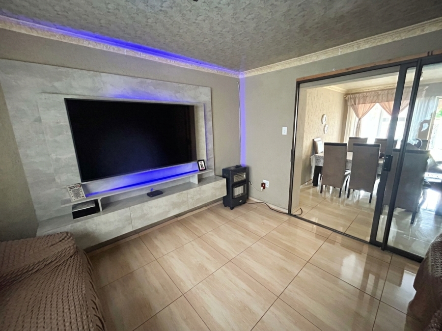 To Let 3 Bedroom Property for Rent in Bedworth Park Gauteng