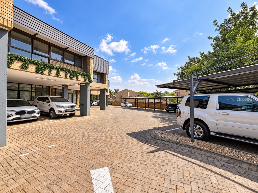 To Let Commercial Property for Rent in Garsfontein Gauteng