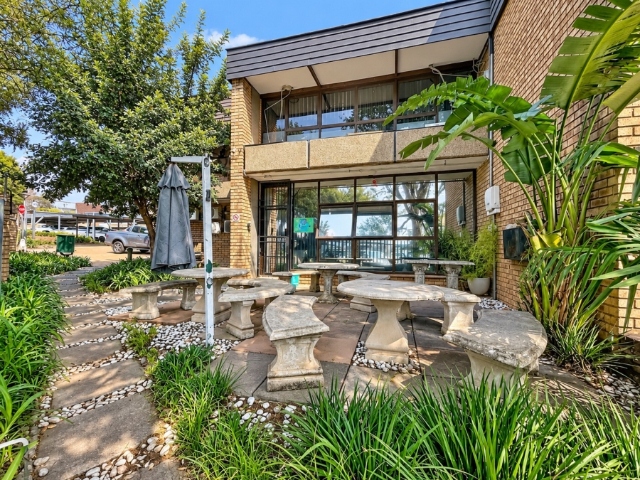To Let Commercial Property for Rent in Garsfontein Gauteng