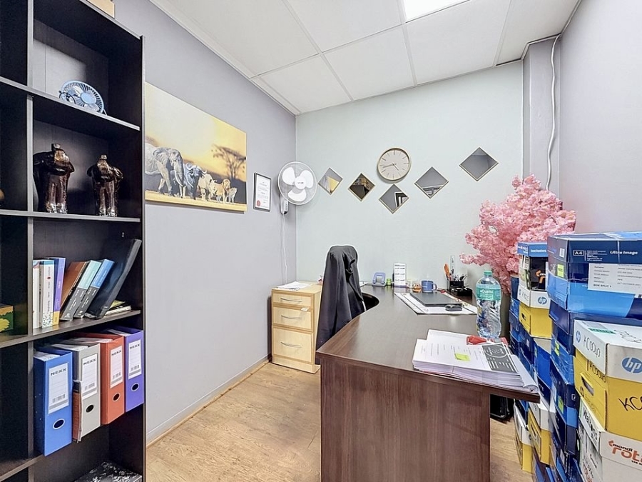 To Let Commercial Property for Rent in Garsfontein Gauteng