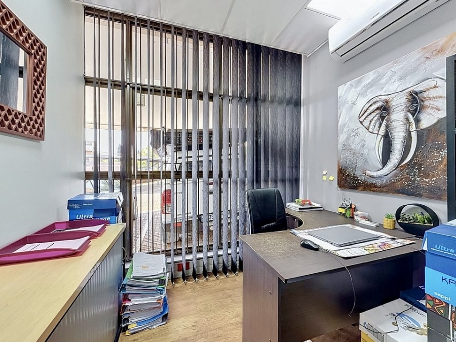 To Let Commercial Property for Rent in Garsfontein Gauteng
