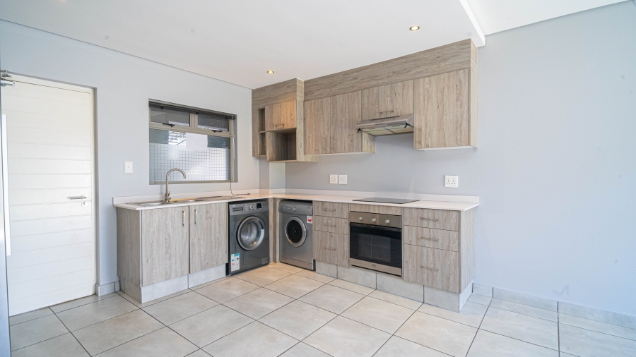 To Let 3 Bedroom Property for Rent in Broadacres Gauteng