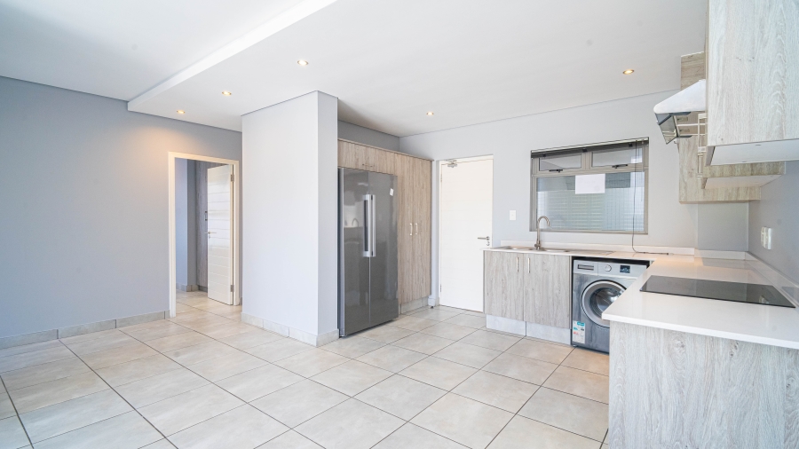 To Let 3 Bedroom Property for Rent in Broadacres Gauteng