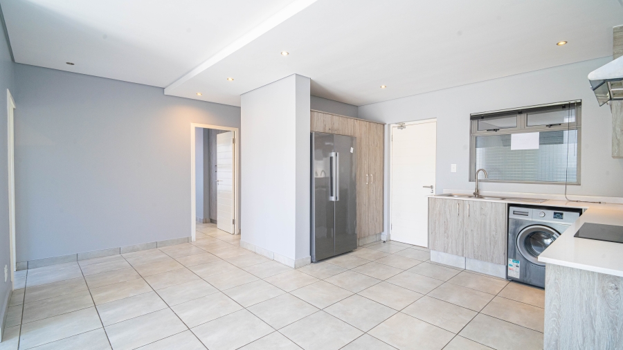To Let 3 Bedroom Property for Rent in Broadacres Gauteng
