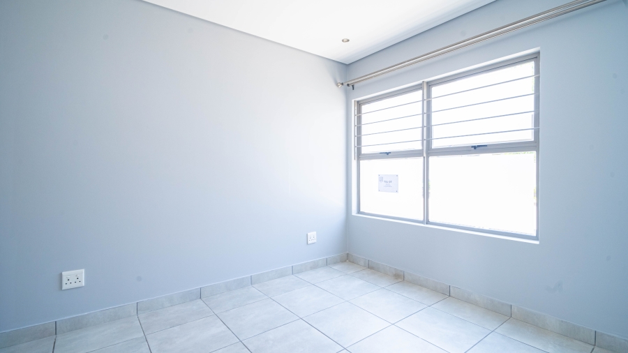 To Let 3 Bedroom Property for Rent in Broadacres Gauteng