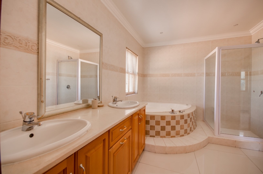 4 Bedroom Property for Sale in Dainfern Golf Estate Gauteng
