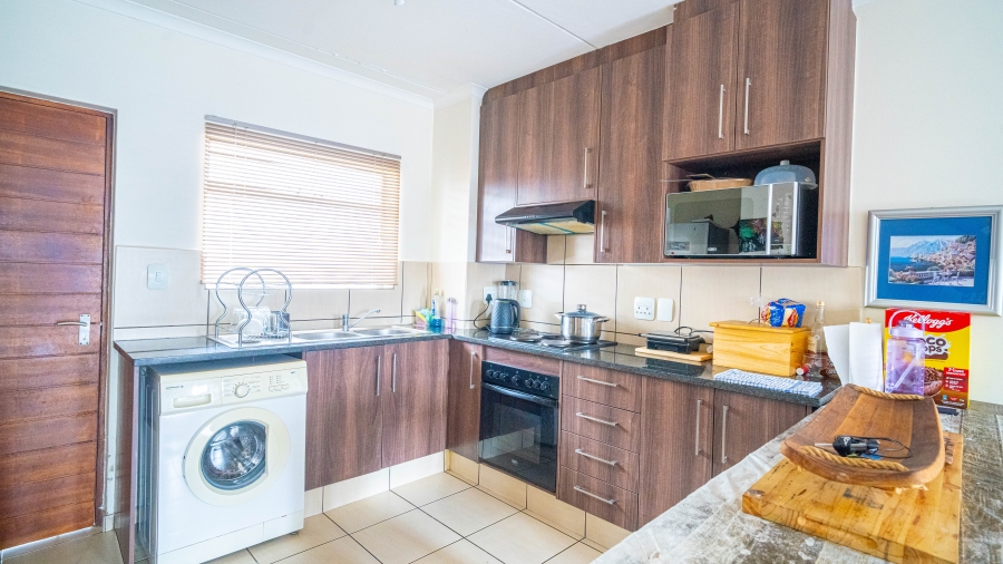 3 Bedroom Property for Sale in Barbeque Downs Gauteng
