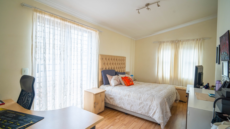 3 Bedroom Property for Sale in Barbeque Downs Gauteng