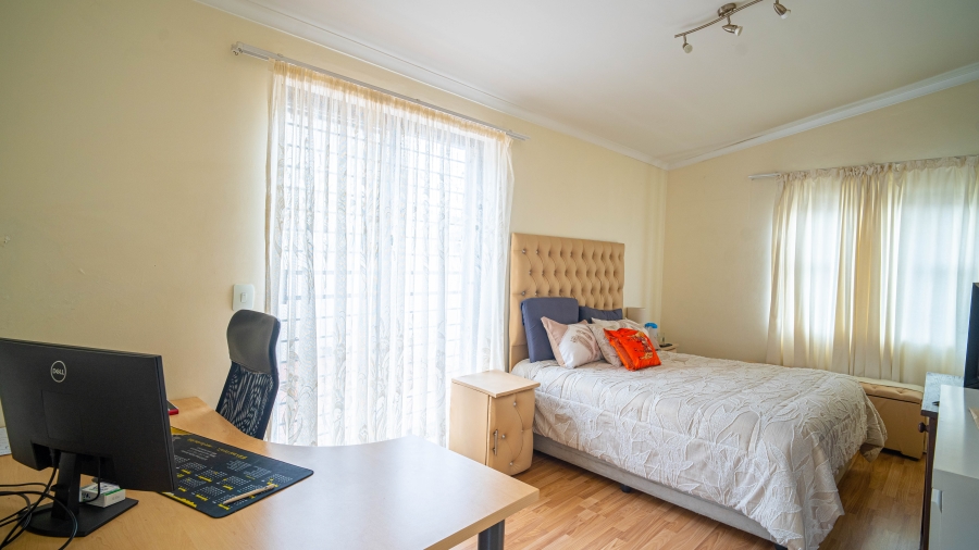 3 Bedroom Property for Sale in Barbeque Downs Gauteng