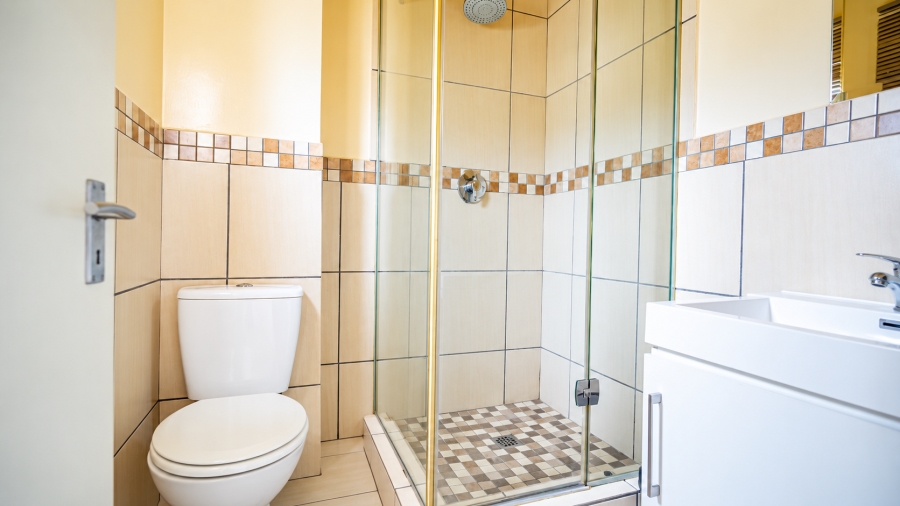 3 Bedroom Property for Sale in Barbeque Downs Gauteng