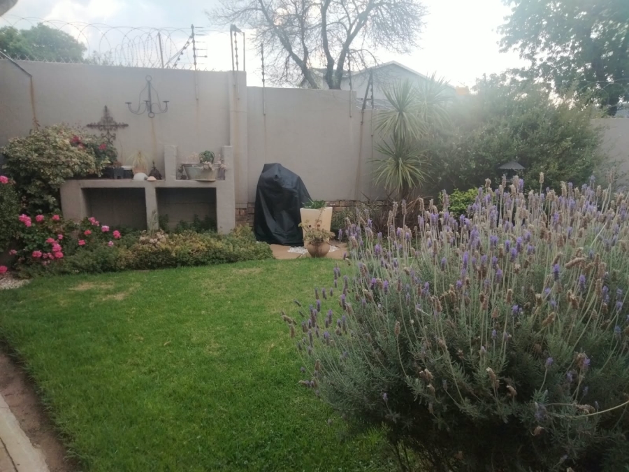 2 Bedroom Property for Sale in Sundowner Gauteng
