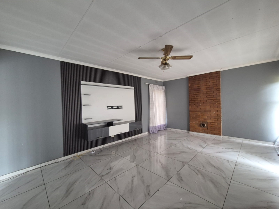 3 Bedroom Property for Sale in Vanderbijlpark SE 2 Gauteng