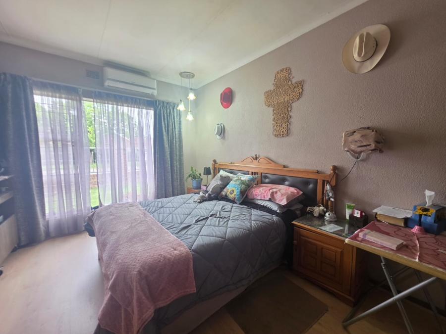 4 Bedroom Property for Sale in Vanderbijlpark Sw 2 Gauteng