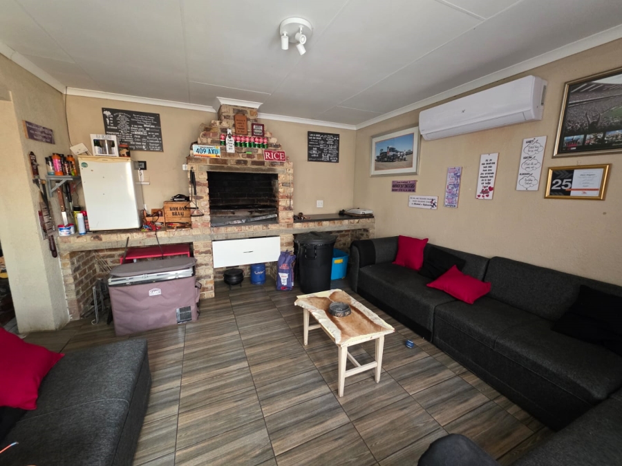 3 Bedroom Property for Sale in Kookrus Gauteng