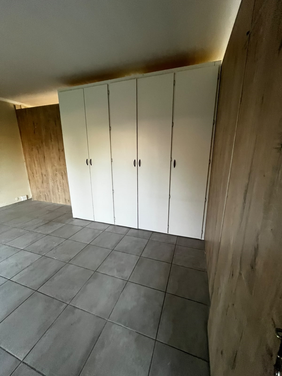 3 Bedroom Property for Sale in Kookrus Gauteng