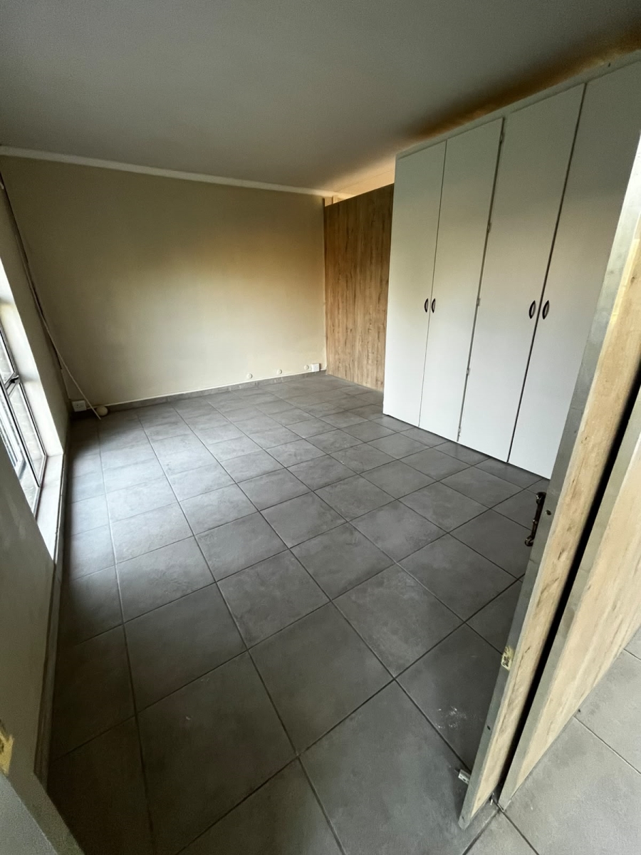 3 Bedroom Property for Sale in Kookrus Gauteng