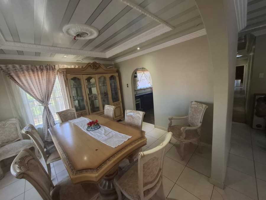 5 Bedroom Property for Sale in Amandasig Gauteng