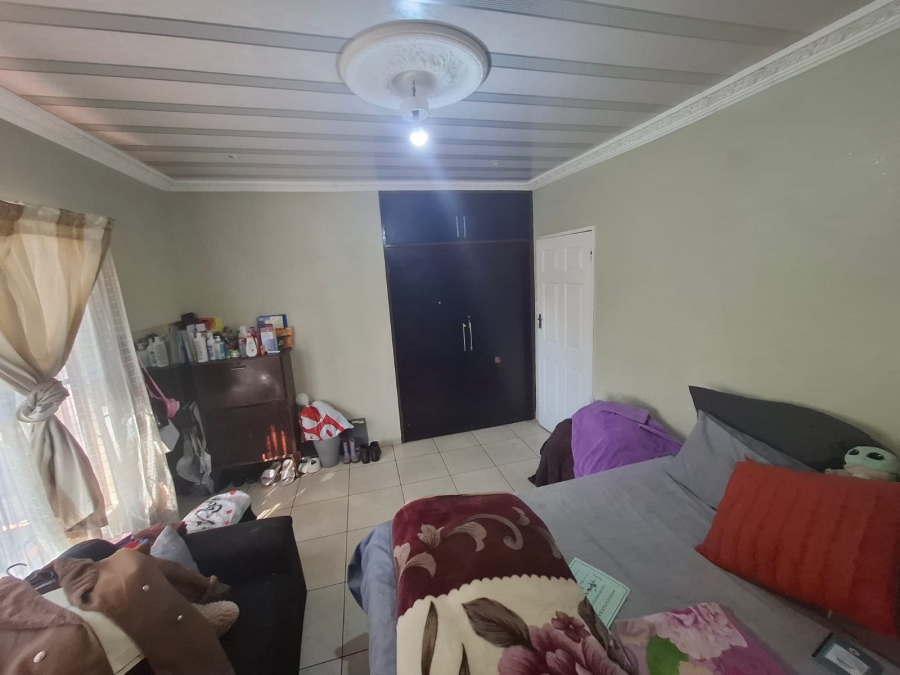 5 Bedroom Property for Sale in Amandasig Gauteng