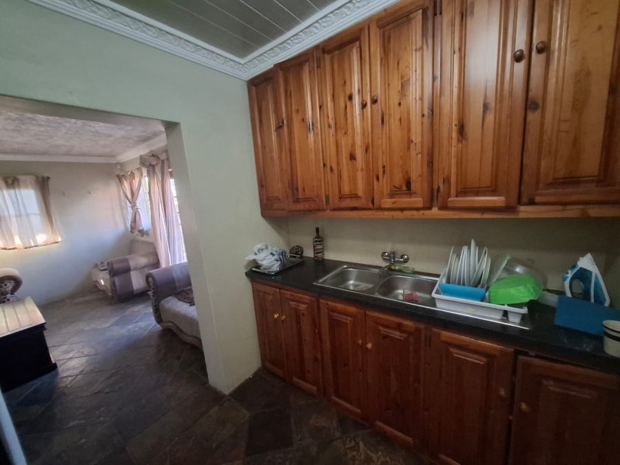 5 Bedroom Property for Sale in Amandasig Gauteng
