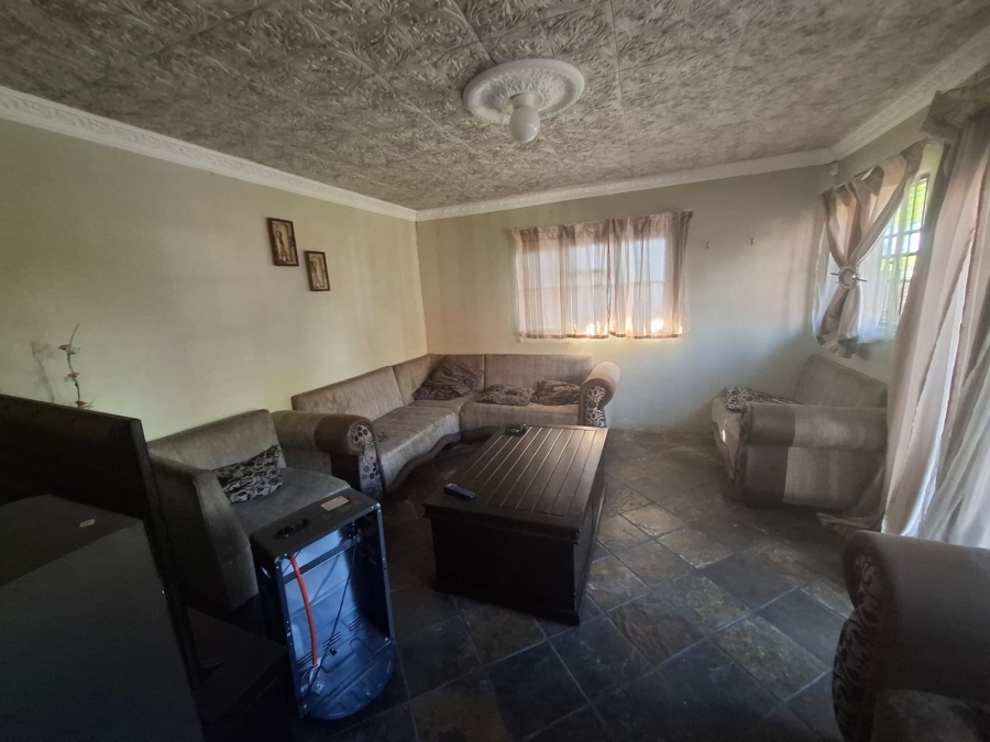 5 Bedroom Property for Sale in Amandasig Gauteng