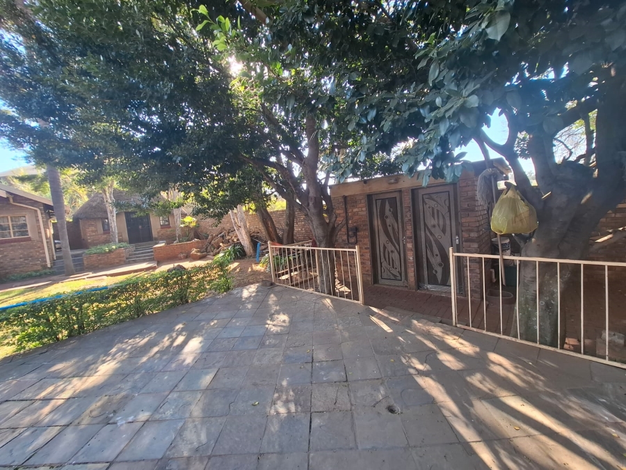 5 Bedroom Property for Sale in Amandasig Gauteng