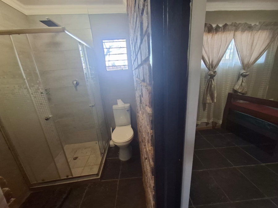 5 Bedroom Property for Sale in Amandasig Gauteng