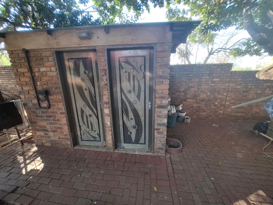 5 Bedroom Property for Sale in Amandasig Gauteng