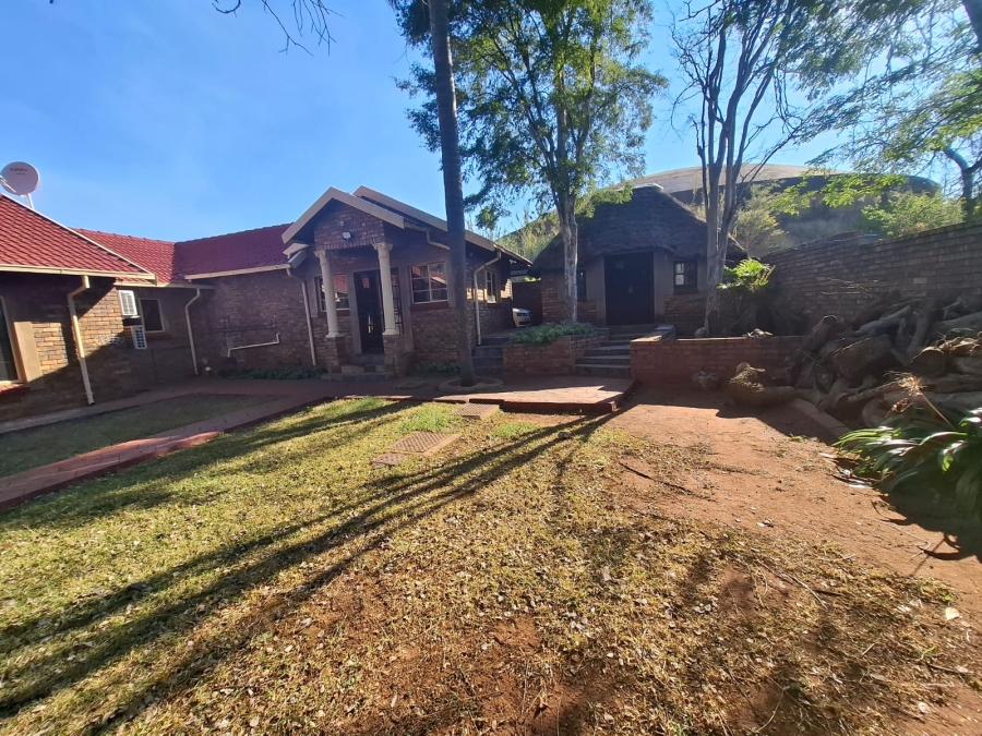 5 Bedroom Property for Sale in Amandasig Gauteng