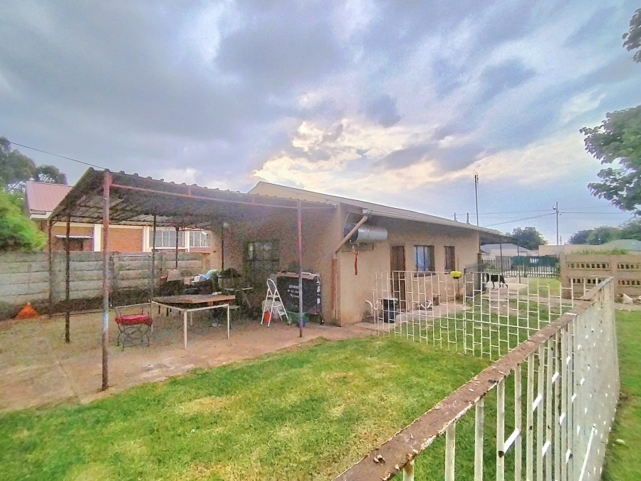 4 Bedroom Property for Sale in Brakpan Central Gauteng