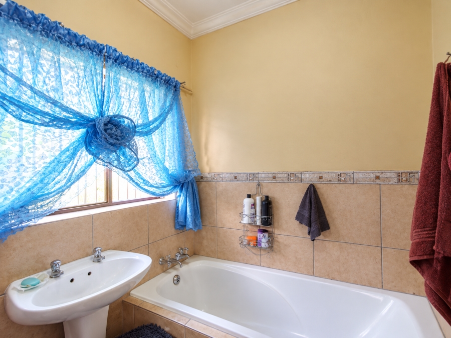 4 Bedroom Property for Sale in Brakpan Central Gauteng