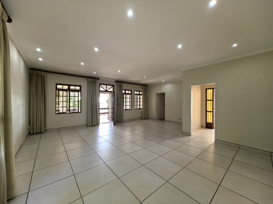 2 Bedroom Property for Sale in Bromhof Gauteng