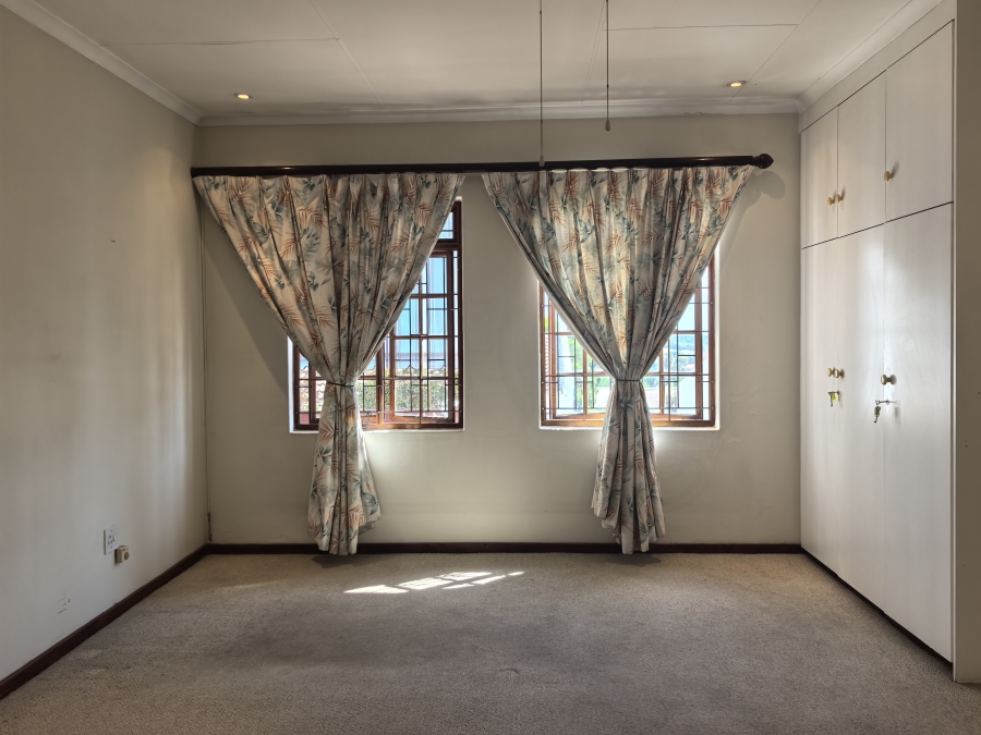 2 Bedroom Property for Sale in Bromhof Gauteng