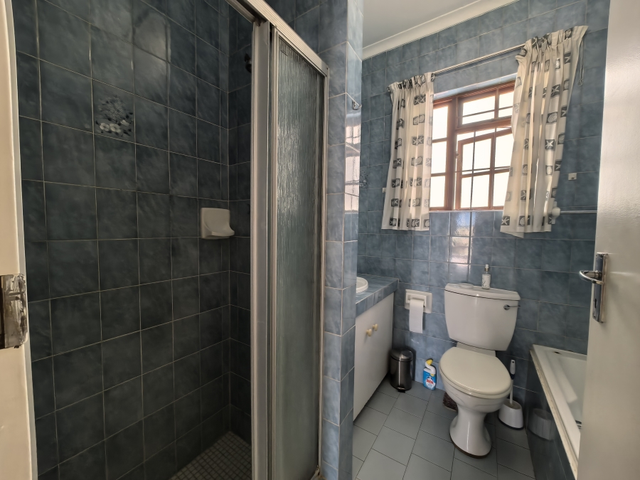 2 Bedroom Property for Sale in Bromhof Gauteng