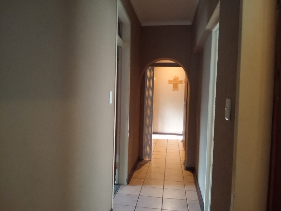 5 Bedroom Property for Sale in Birchleigh Gauteng