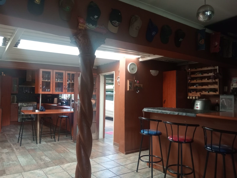 5 Bedroom Property for Sale in Birchleigh Gauteng
