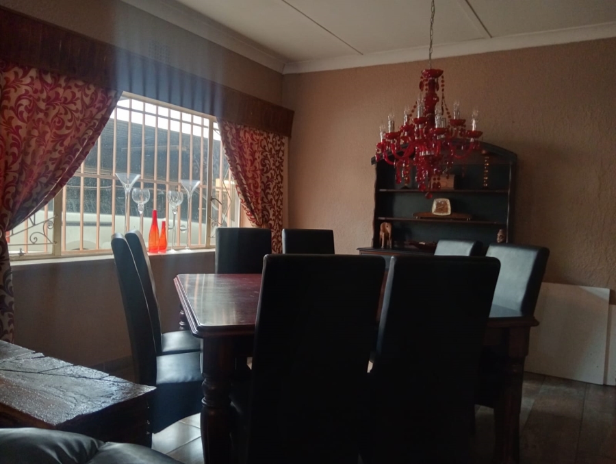 5 Bedroom Property for Sale in Birchleigh Gauteng