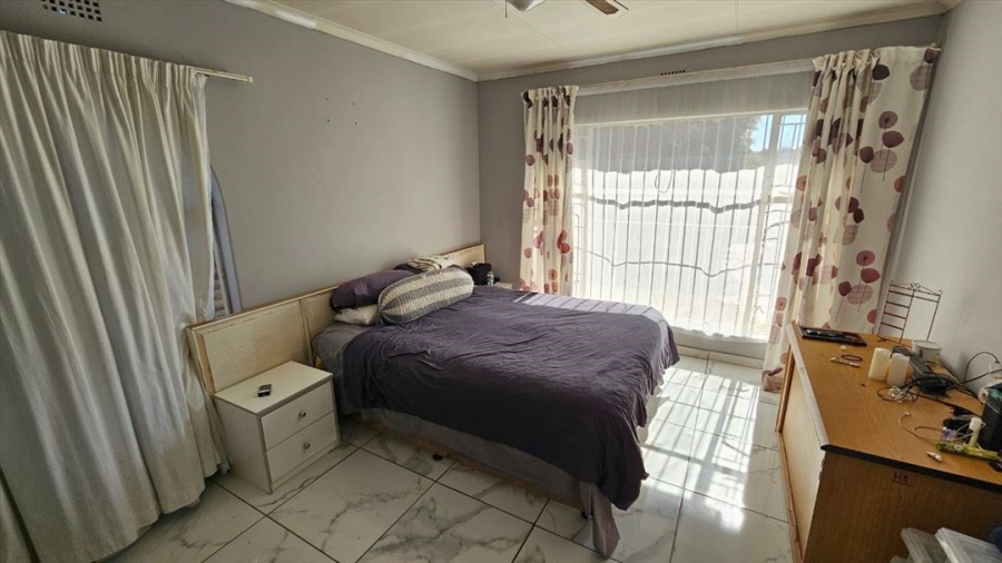 4 Bedroom Property for Sale in Birchleigh North Gauteng