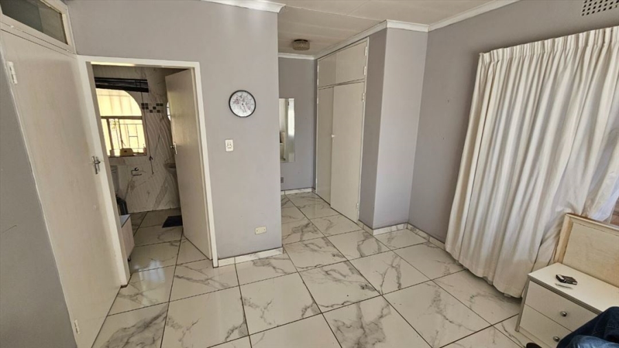 4 Bedroom Property for Sale in Birchleigh North Gauteng