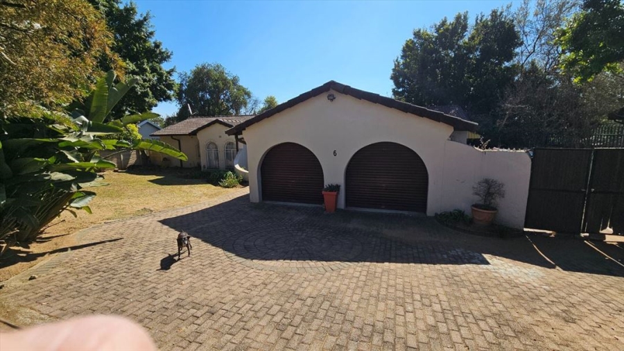 4 Bedroom Property for Sale in Birchleigh North Gauteng