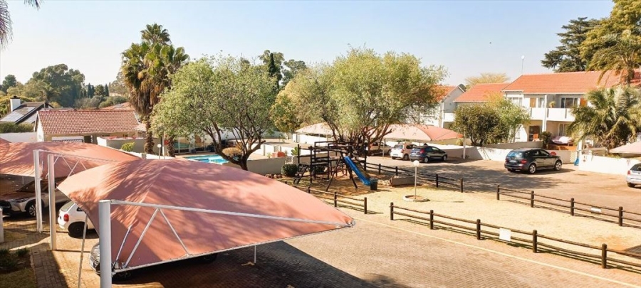 2 Bedroom Property for Sale in Glen Marais Gauteng