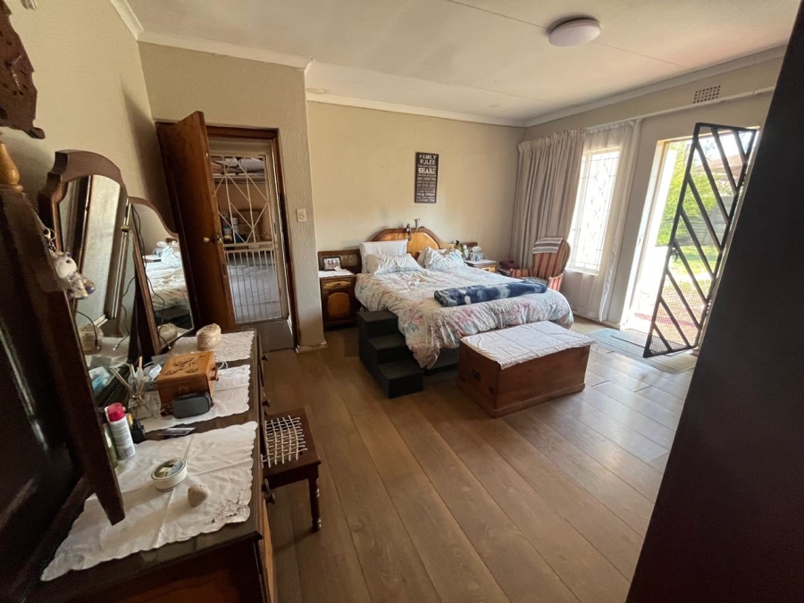 4 Bedroom Property for Sale in Brackendowns Gauteng