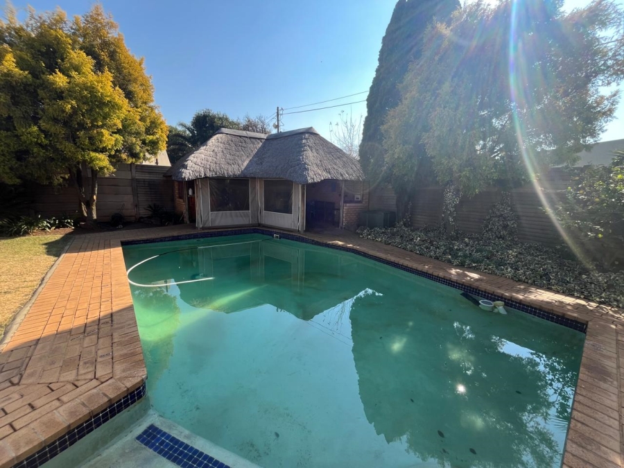 4 Bedroom Property for Sale in Brackendowns Gauteng