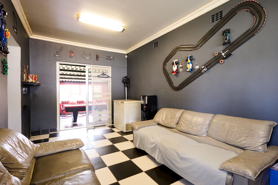3 Bedroom Property for Sale in Noordwyk Gauteng