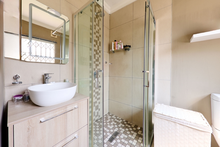 3 Bedroom Property for Sale in Noordwyk Gauteng